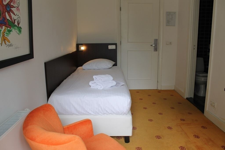 Bedroom 3, Hotel Oranjeoord, Apeldoorn