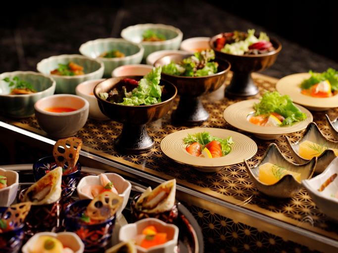 Food & Drinks 16