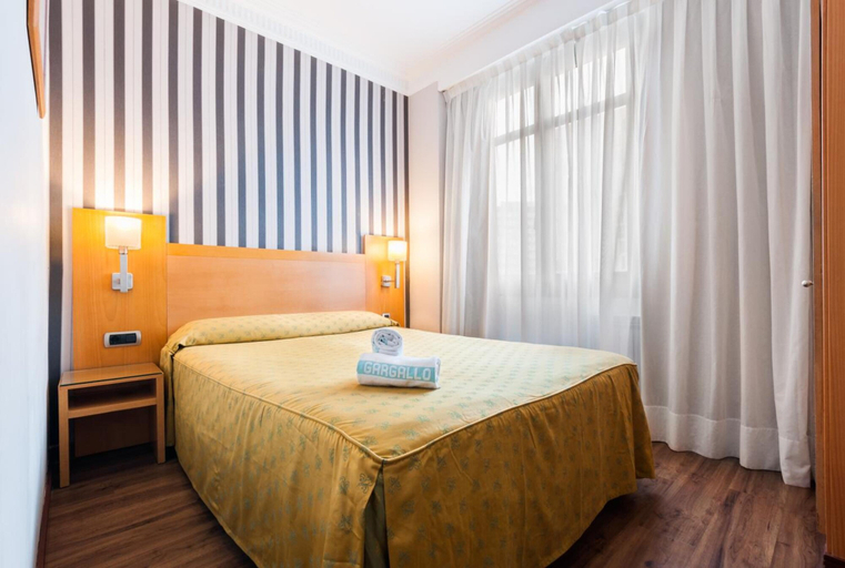 Bedroom 3, Hotel Lyon, Barcelona