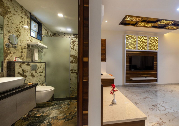 Bathroom 5, SR Jungle Resort, Coimbatore