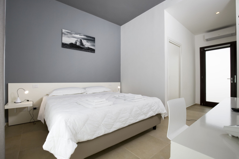 Bedroom 4, Southeast hotel, Ragusa