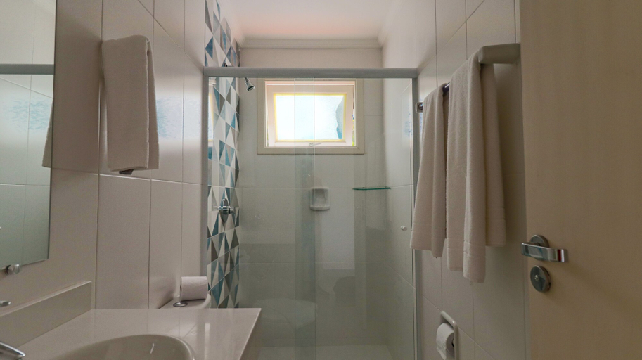 Bathroom 5, Hotel Coquille, Ubatuba
