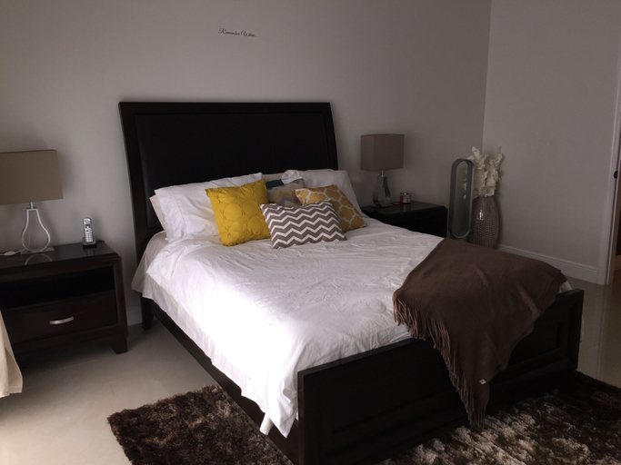 Bedroom 2, Luxury Condo at Venito