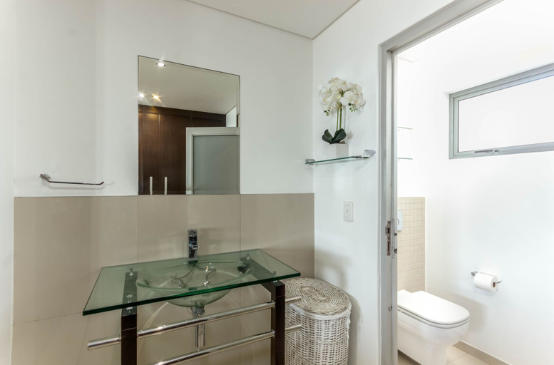 Bathroom, Infinity G10 by CTHA, City of Cape Town