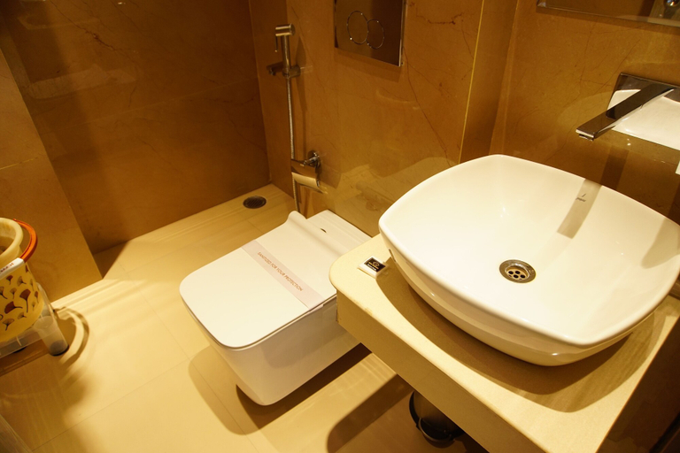 Bathroom 4, Red Orchid, Kanpur Nagar