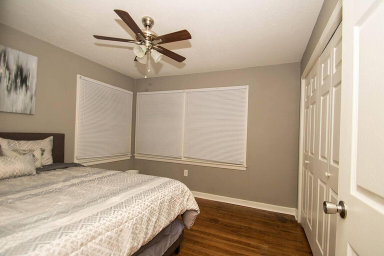 Bedroom 4, Home Sweet Home Bungalow, Pulaski