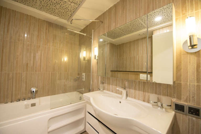 Bathroom 4, Centaurus Suites, Islamabad