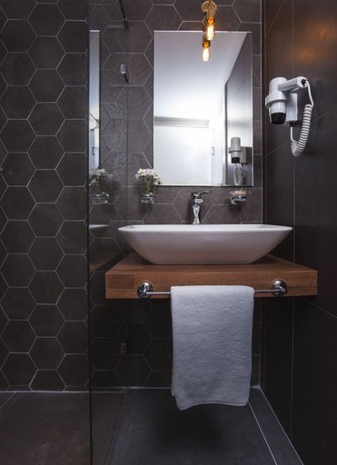 Bathroom 5, Hotel Cura, Merkez