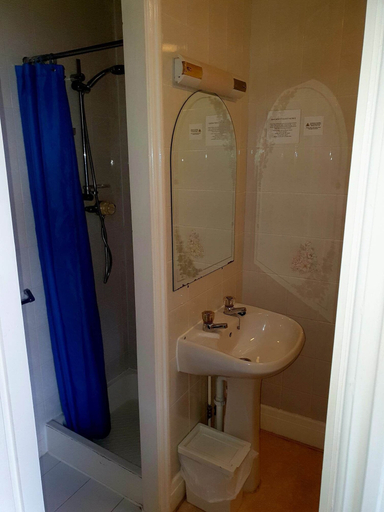 Bathroom 4, Rose Tor, Conwy