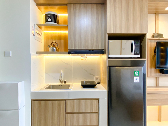 Others 4, Homey and Warm Studio Room Pollux Chadstone Apartment By Travelio, Cikarang