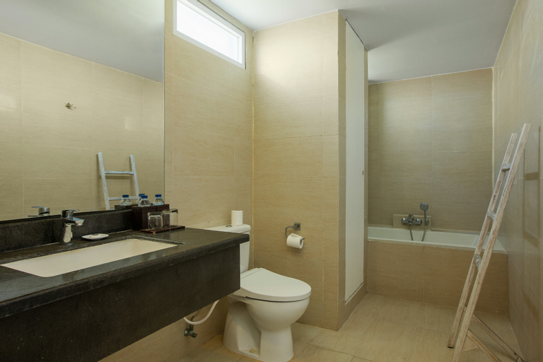 Bathroom 19