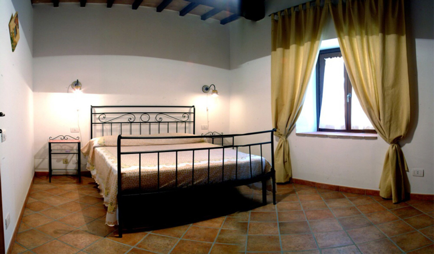 Bedroom 4, Agriturismo Belvedere Cramaccioli, Terni
