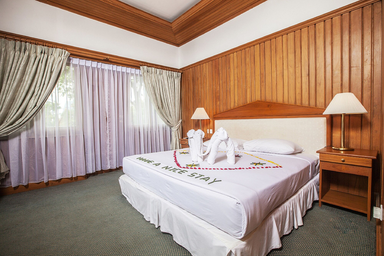 Bedroom 4, Aye Thar Yar Golf Resort, Taunggye