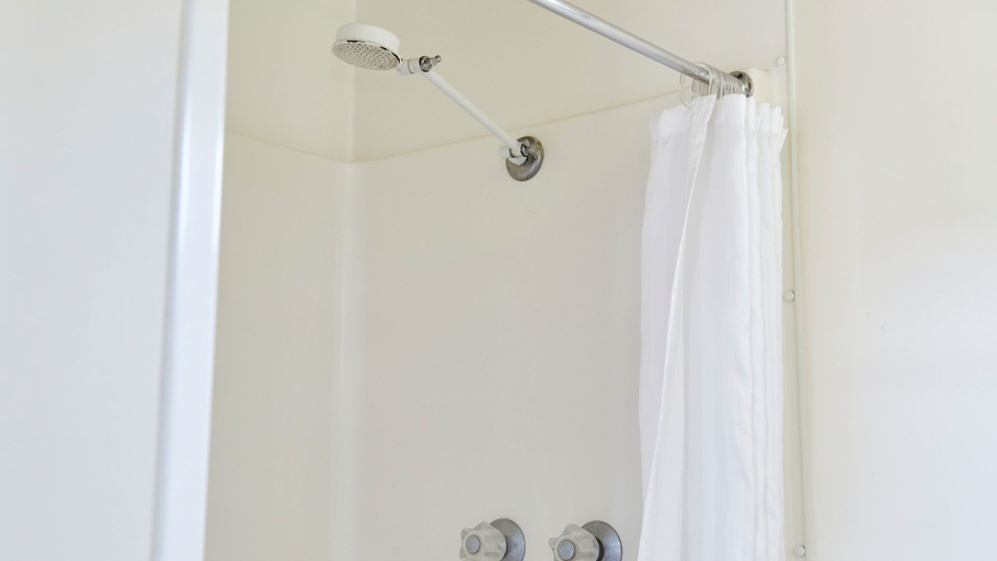 Bathroom 4, Stuarts Point Holiday Park, Kempsey