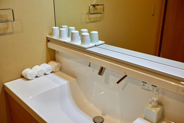 Bathroom 3, Reikyo Garden Hotel, Osaka