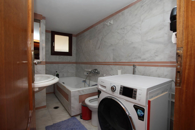 Bathroom 3, Nilly's Central Luxury Apartments, Crete