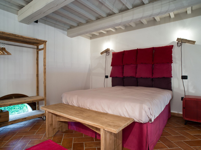 Bedroom 3, San Ruffino Apartments, Pisa