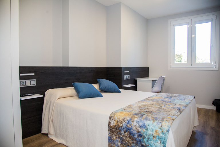 Bedroom 4, Pensión San Antón - Hostel, A Coruña