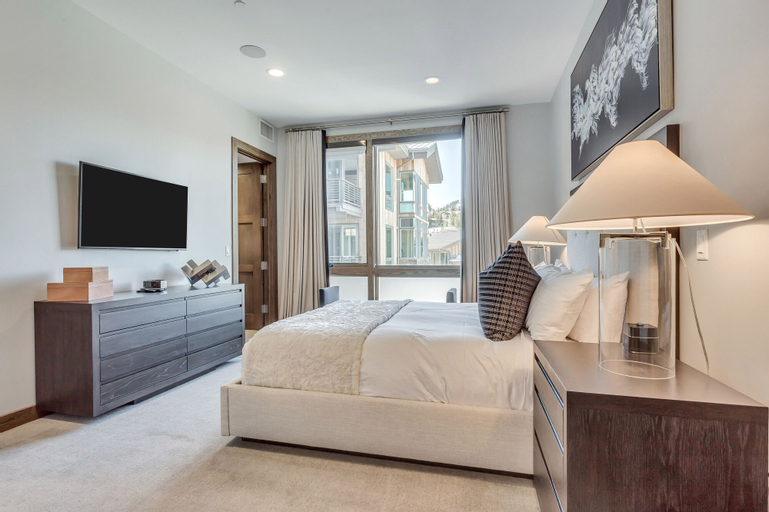 Bedroom 9
