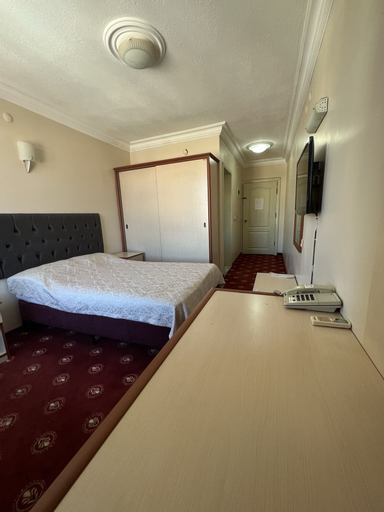 Bedroom 3, Osmanbey Hotel, Merkez