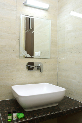 Bathroom 4, Hotel Life Inn, Jaipur