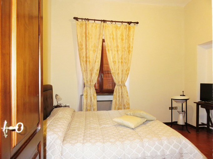 Bedroom 3, Castello Cortevecchio, Perugia