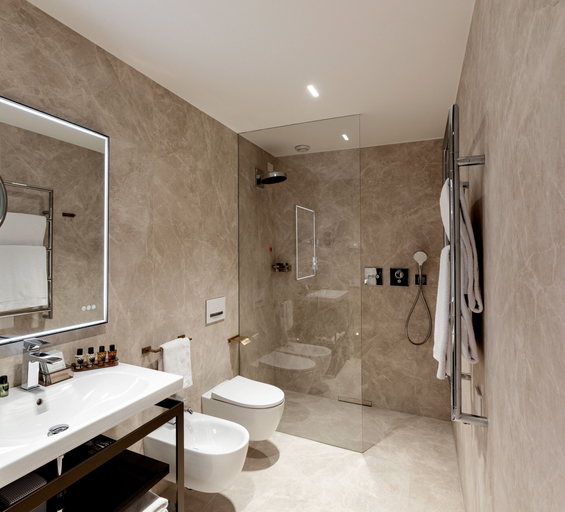 Bathroom 2, Hotel Ceccarini 9, Rimini