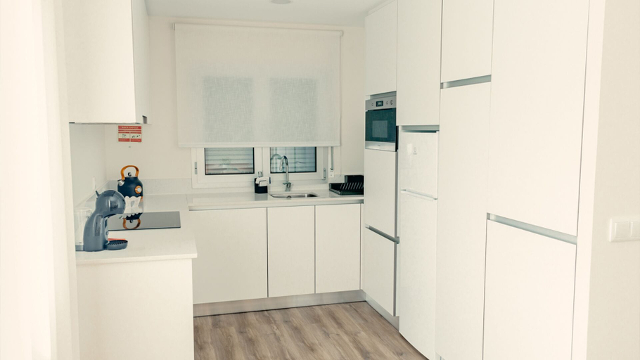 Others 5, Shellter Apartments, Marinha Grande