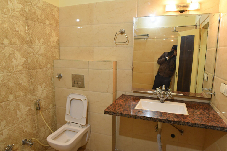 Bathroom 4, Hotel C9, Jaipur