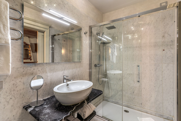 Bathroom 5, Santa Marta Suites, Milano