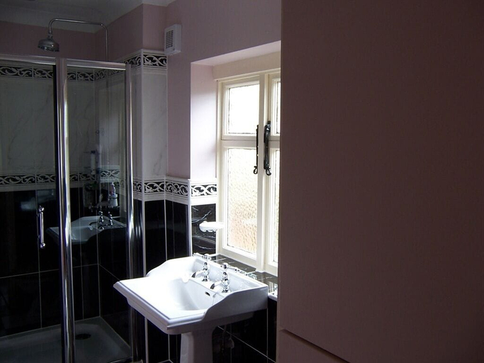 Bathroom 5, The Foundry Masters House, Telford and Wrekin