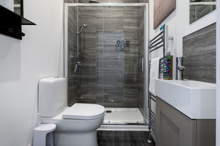 Bathroom 3, Park View, Cornwall