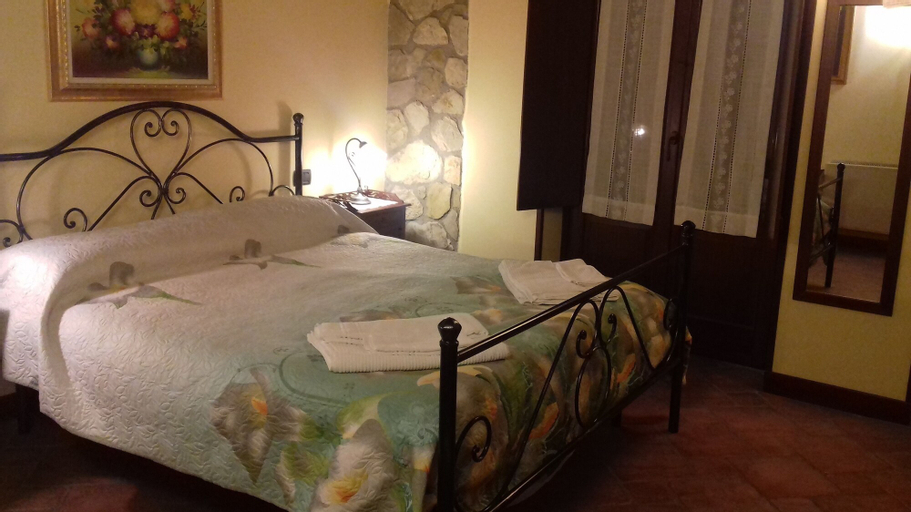 Bedroom 5, Agriturismo Olivastrella, Terni