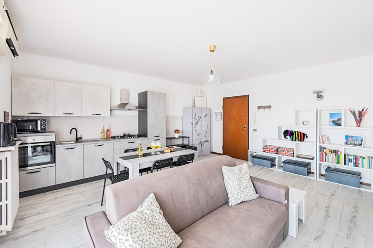 Others 4, Le Primule F6 con Piscina by Wonderful Italy, Brescia
