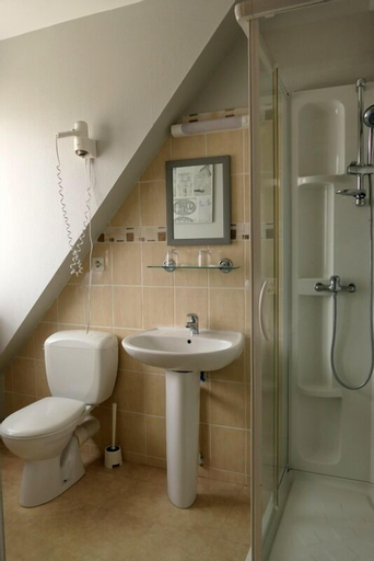 Bathroom 7