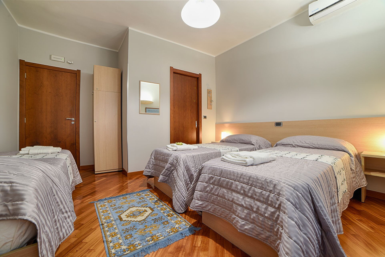 Bedroom 4, B&B Studio 162, Bari