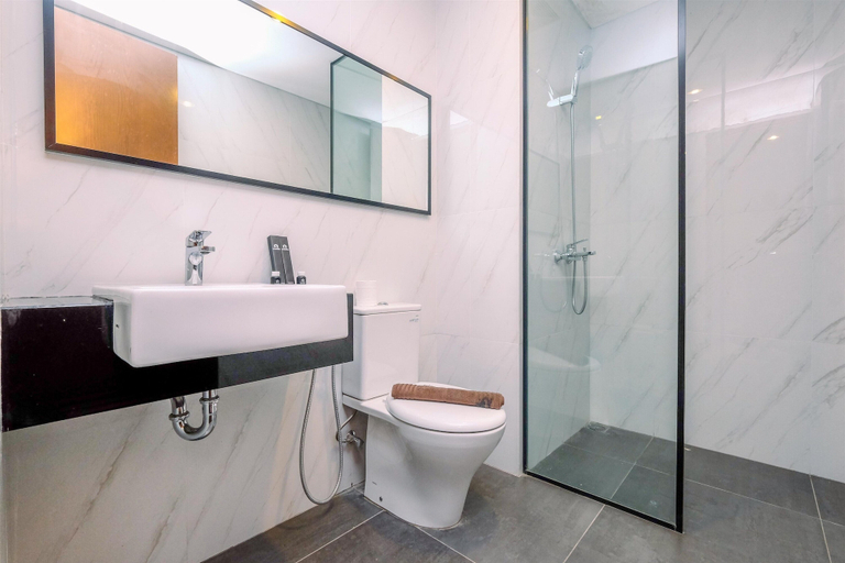 Bathroom 5, Nice And Strategic 1Br At Ciputra World 2 Apartment, South Jakarta