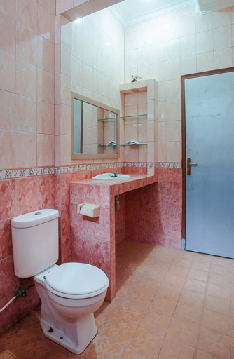Bathroom 4, Collection O 89999 Hotel Bumi Kedaton Resort, Bandar Lampung