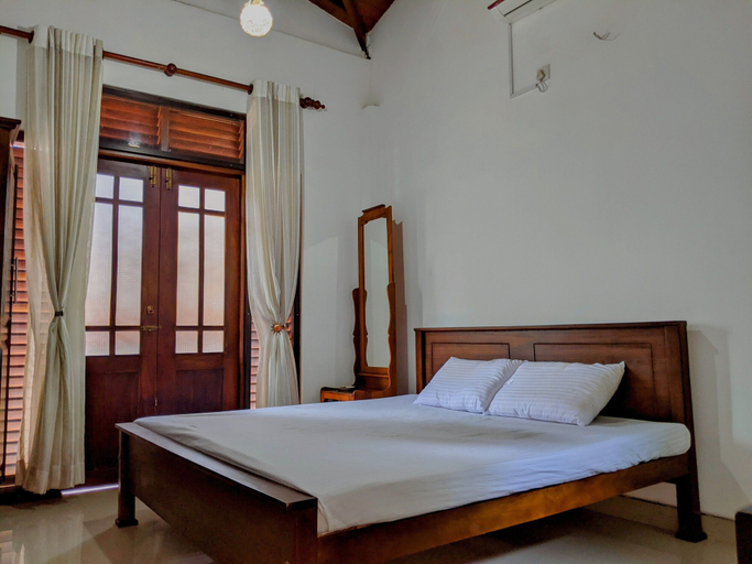 Bedroom 4, Serendip Villa Holiday Home, Devinuwara