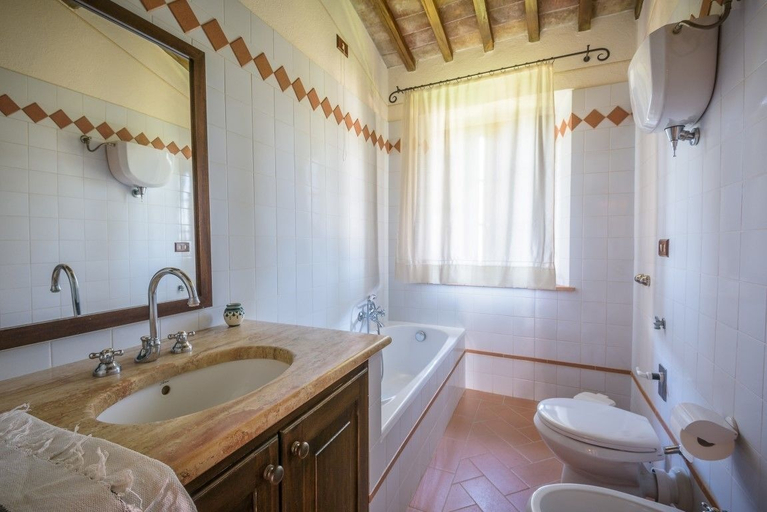 Bathroom 3, Agriturismo Cerreto, Siena
