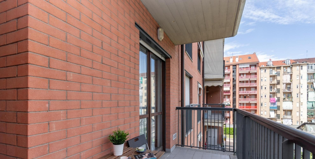 Room 3, Studio con Terrazzo nei Pressi Dell Universit by Wonderful Italy, Torino