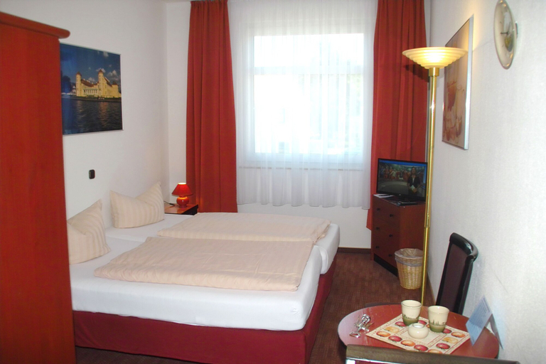 Bedroom 2, Keramik Hotel Rheinsberg, Ostprignitz-Ruppin