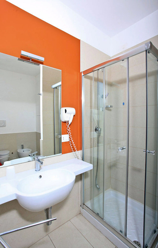 Bathroom 4, Sporting Club Resort, Cosenza