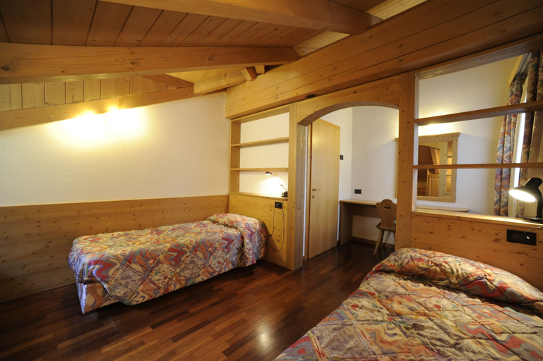 Bedroom 2, Residence Lagorai, Trento