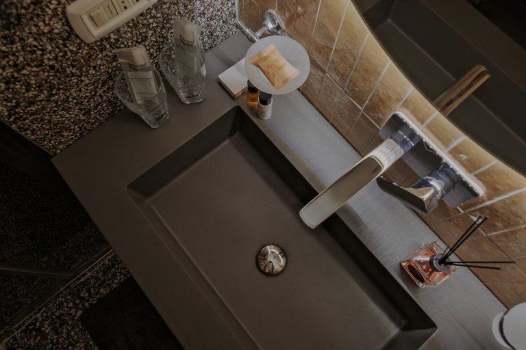 Bathroom 4, Occhi Di Napoli, Napoli