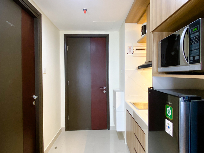 Others 4, Homey and Warm Studio Room Pollux Chadstone Apartment By Travelio, Cikarang