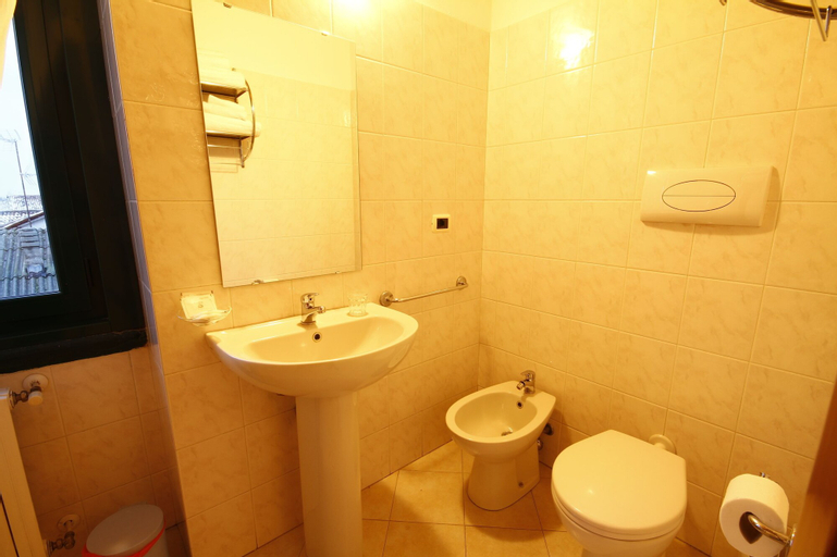 Bedroom 5, Hotel Duca di Tromello, Pavia