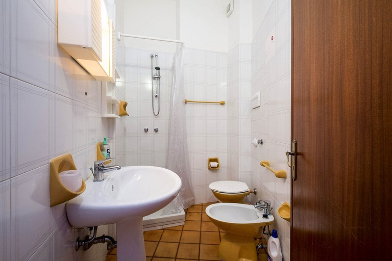 Bathroom, Apartaments Cavour 8, Palermo