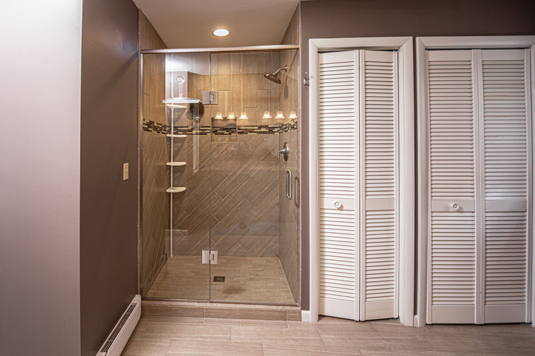 Bathroom 4, Lazy Day Hideaway, Garrett