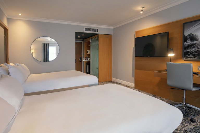 Bedroom 3, Chesford Grange Hotel, Warwickshire